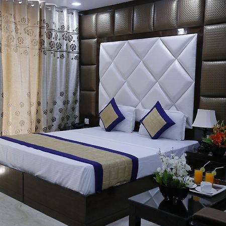 Stay At Hotel Pride, Delhi, Near Karol Bagh Metro Delhi (National Capital Territory of India) Extérieur photo