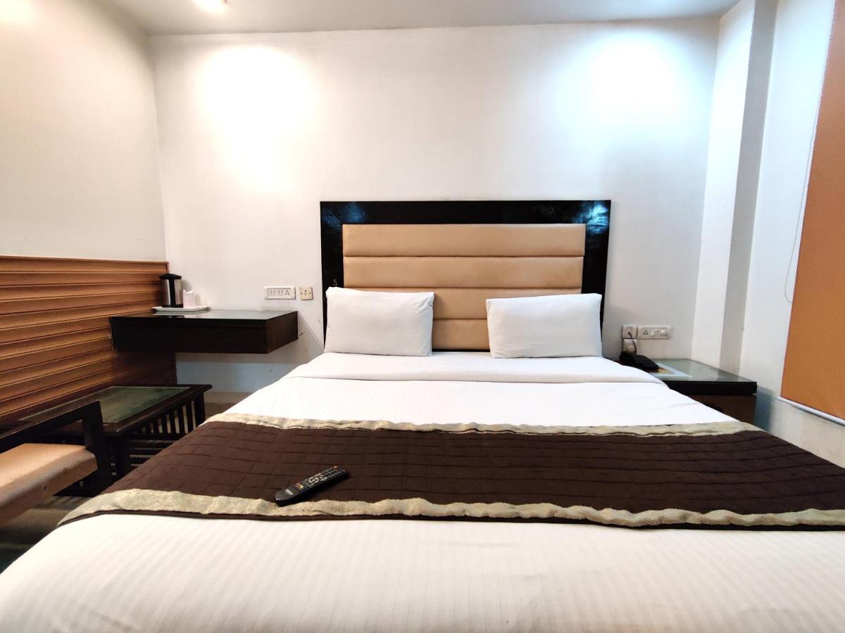 Stay At Hotel Pride, Delhi, Near Karol Bagh Metro Delhi (National Capital Territory of India) Extérieur photo