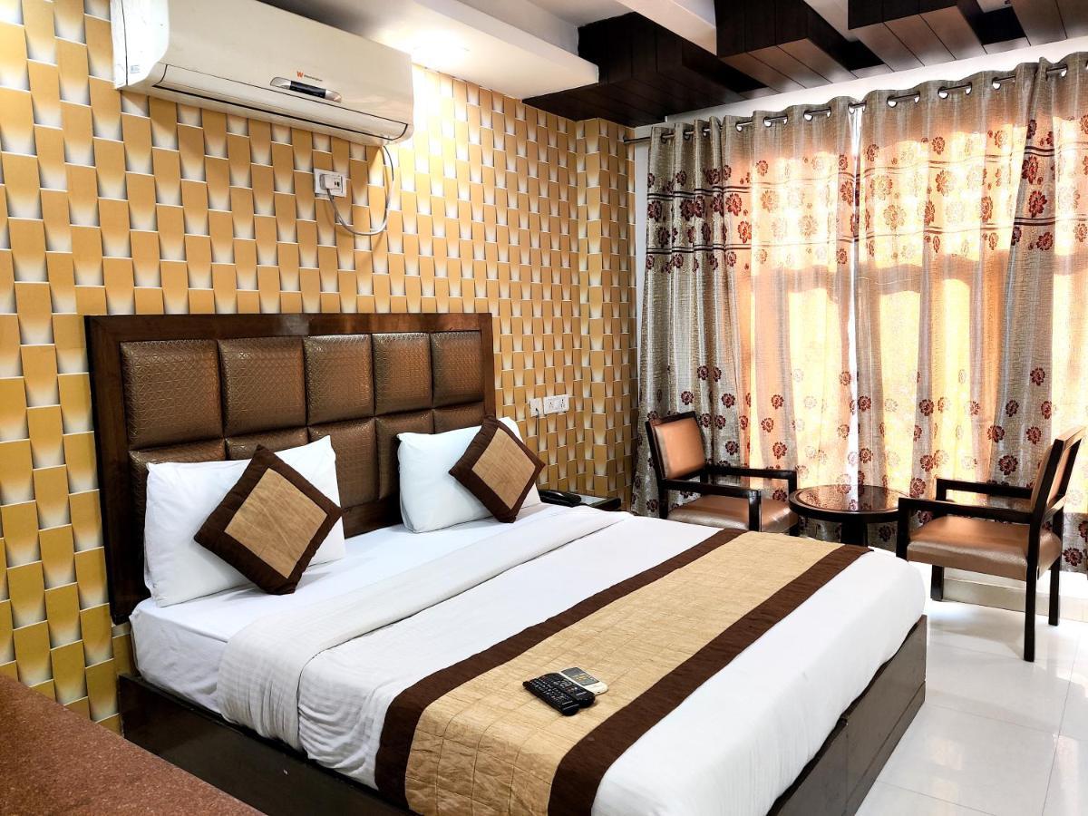 Stay At Hotel Pride, Delhi, Near Karol Bagh Metro Delhi (National Capital Territory of India) Extérieur photo