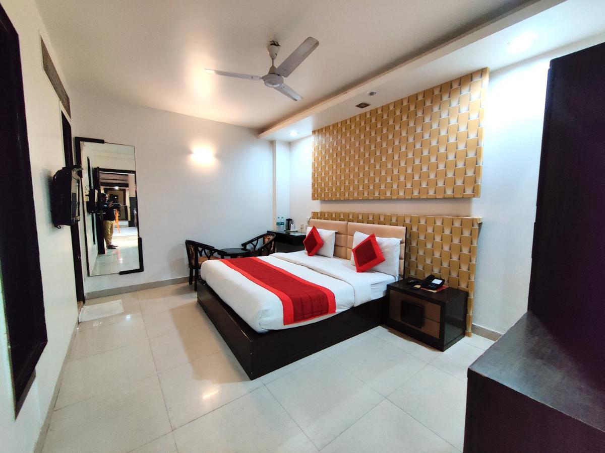 Stay At Hotel Pride, Delhi, Near Karol Bagh Metro Delhi (National Capital Territory of India) Extérieur photo
