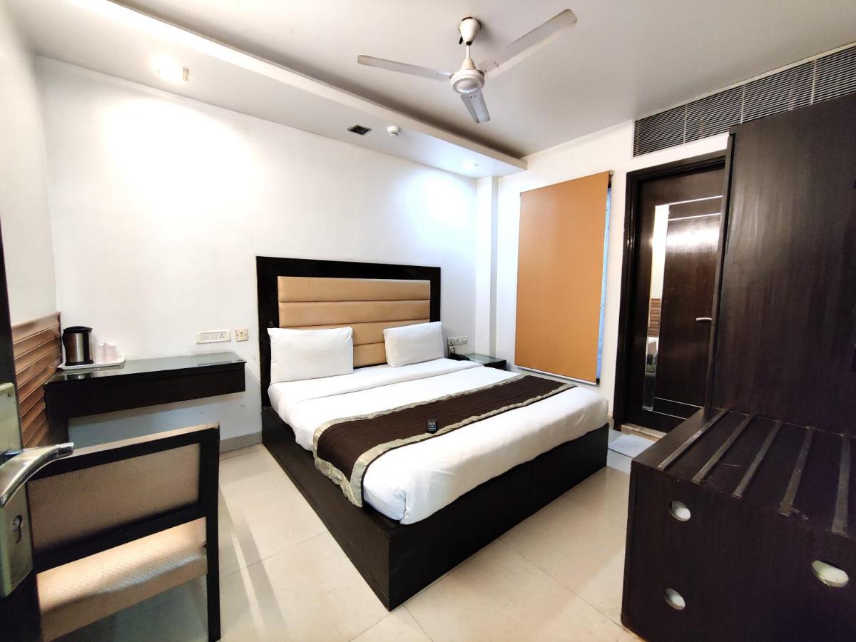 Stay At Hotel Pride, Delhi, Near Karol Bagh Metro Delhi (National Capital Territory of India) Extérieur photo