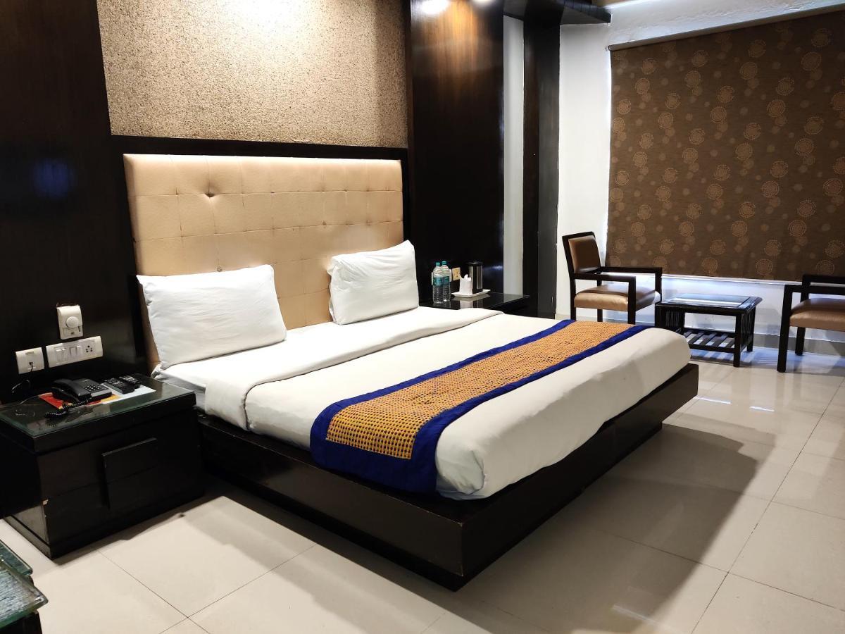 Stay At Hotel Pride, Delhi, Near Karol Bagh Metro Delhi (National Capital Territory of India) Extérieur photo