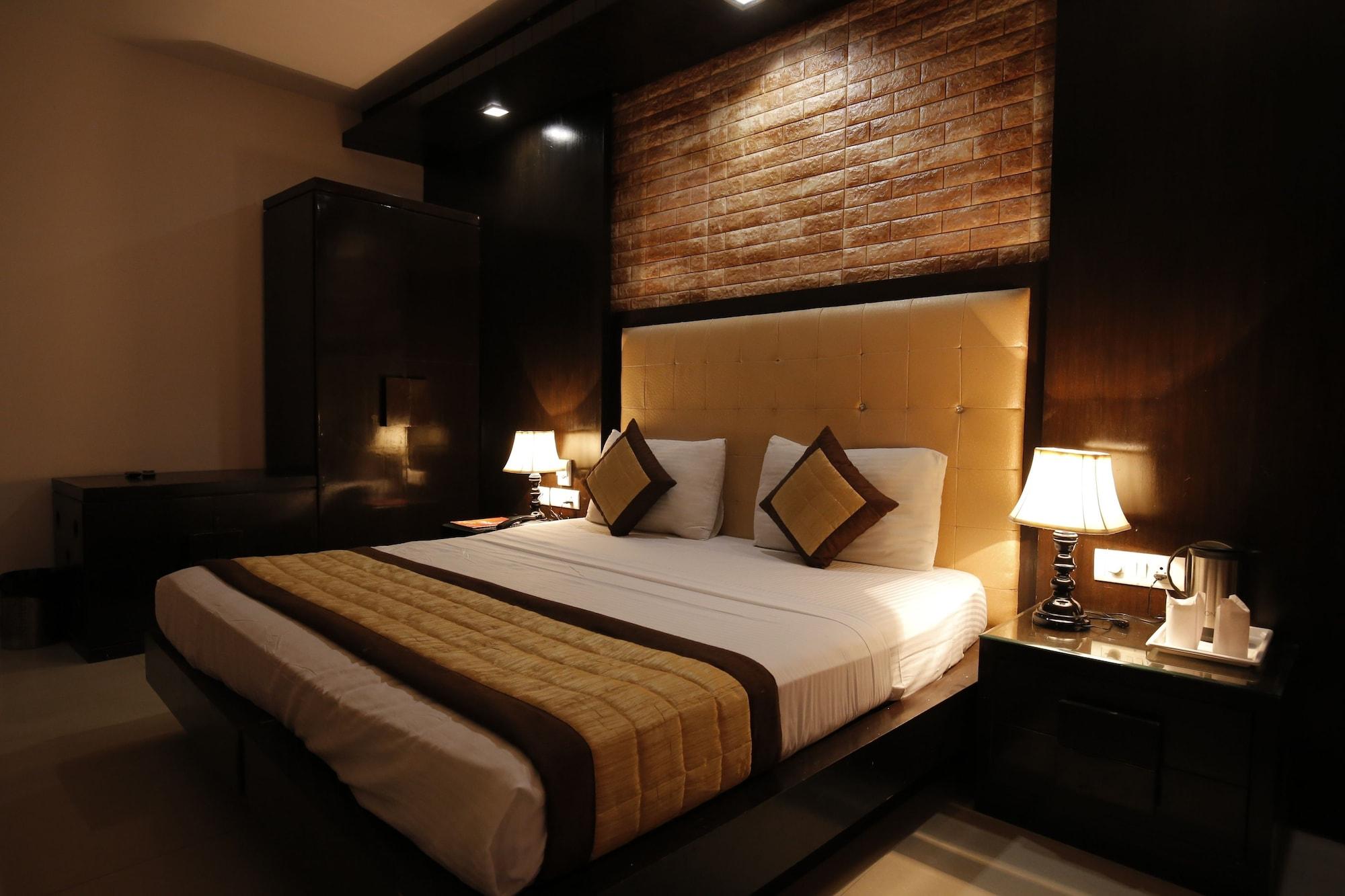 Stay At Hotel Pride, Delhi, Near Karol Bagh Metro Delhi (National Capital Territory of India) Extérieur photo