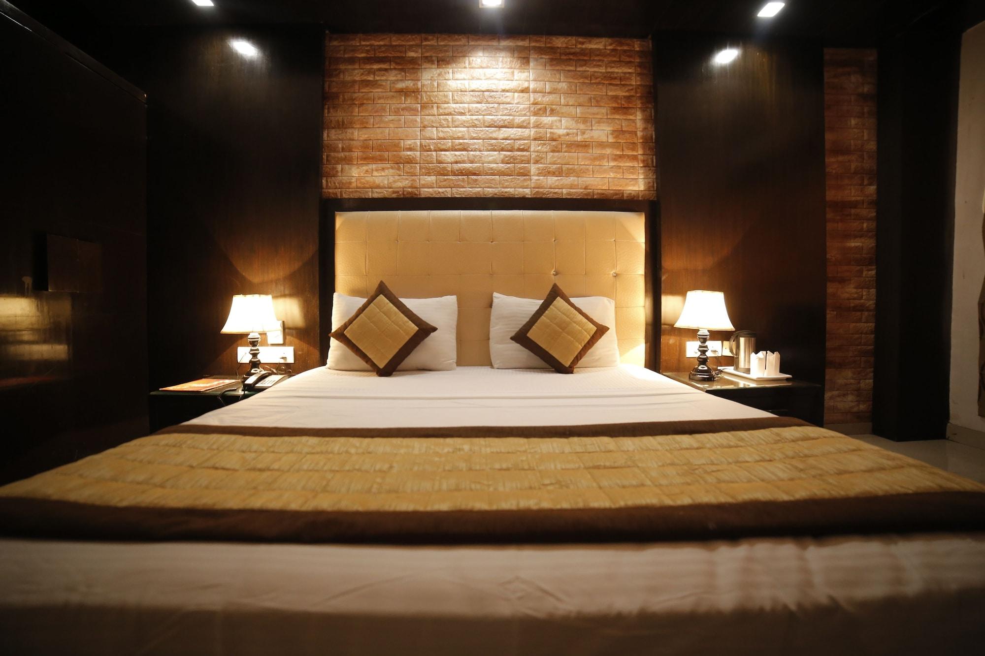 Stay At Hotel Pride, Delhi, Near Karol Bagh Metro Delhi (National Capital Territory of India) Extérieur photo