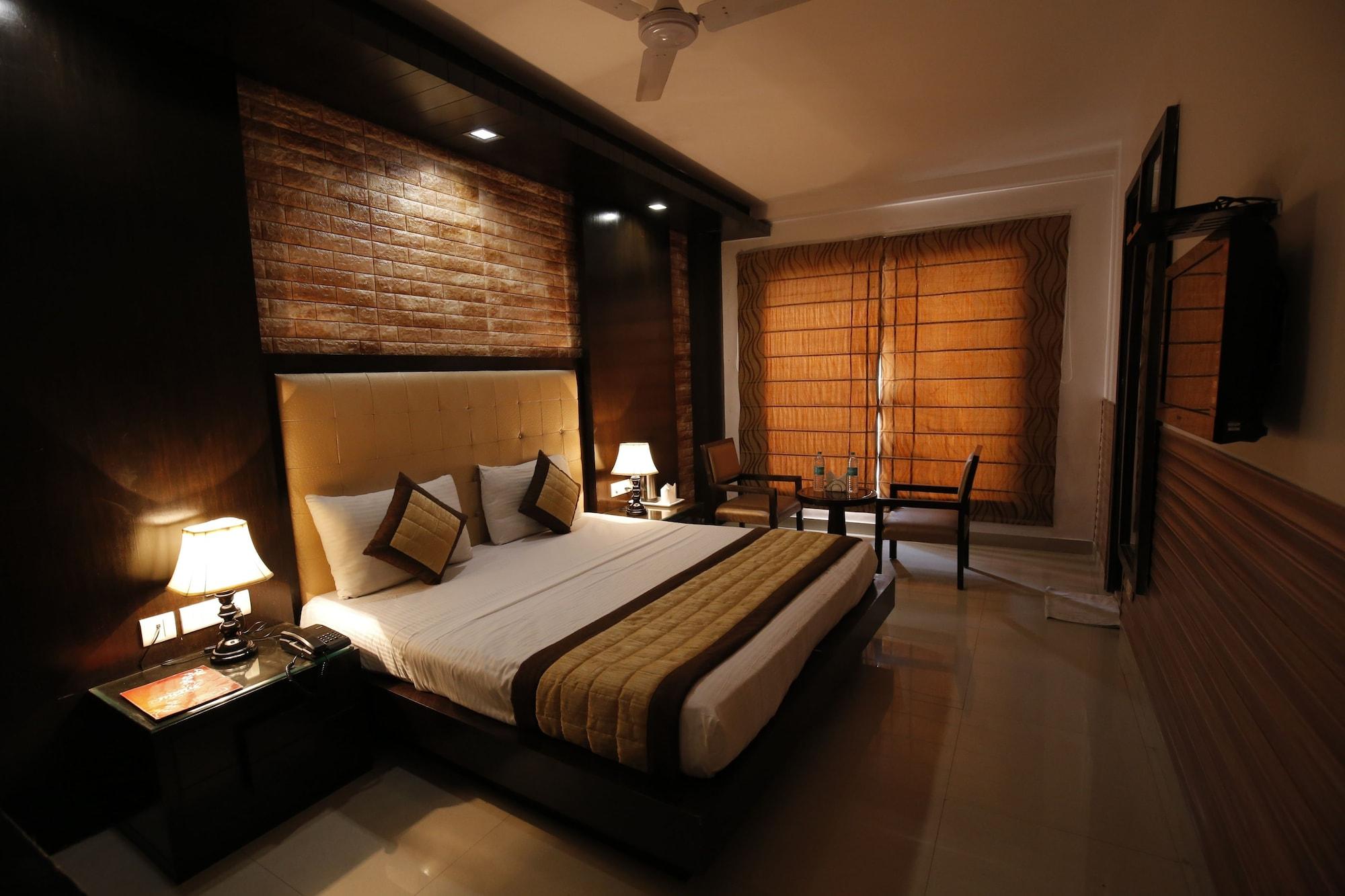 Stay At Hotel Pride, Delhi, Near Karol Bagh Metro Delhi (National Capital Territory of India) Extérieur photo