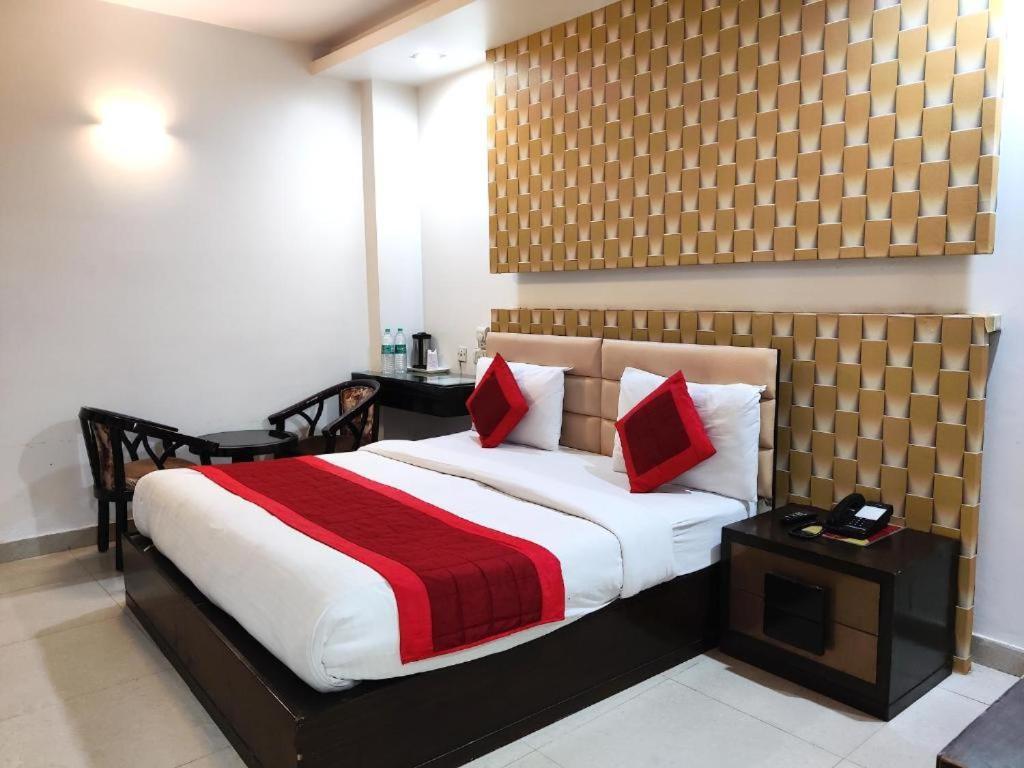 Stay At Hotel Pride, Delhi, Near Karol Bagh Metro Delhi (National Capital Territory of India) Extérieur photo