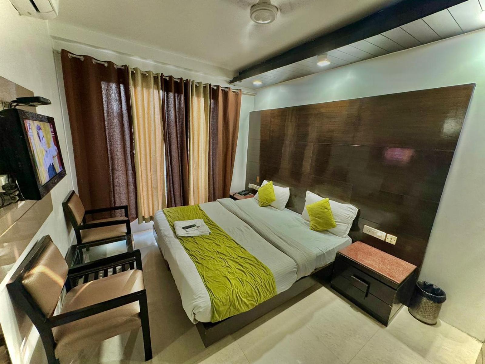 Stay At Hotel Pride, Delhi, Near Karol Bagh Metro Delhi (National Capital Territory of India) Extérieur photo