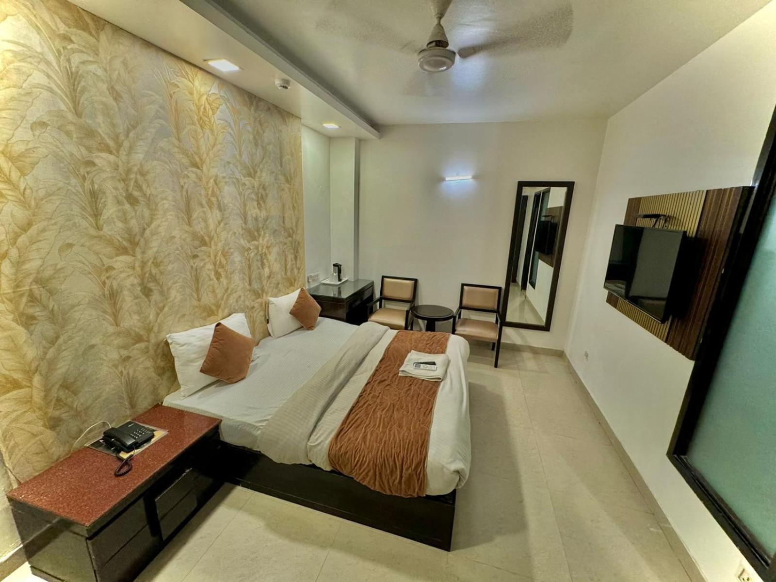 Stay At Hotel Pride, Delhi, Near Karol Bagh Metro Delhi (National Capital Territory of India) Extérieur photo