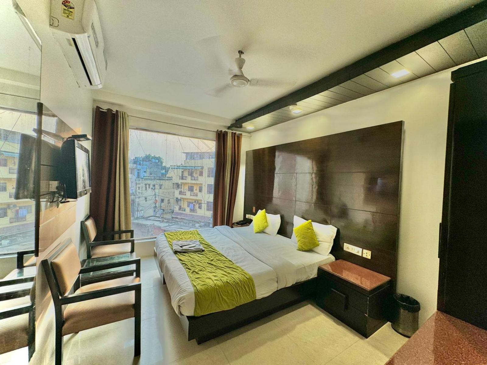 Stay At Hotel Pride, Delhi, Near Karol Bagh Metro Delhi (National Capital Territory of India) Extérieur photo