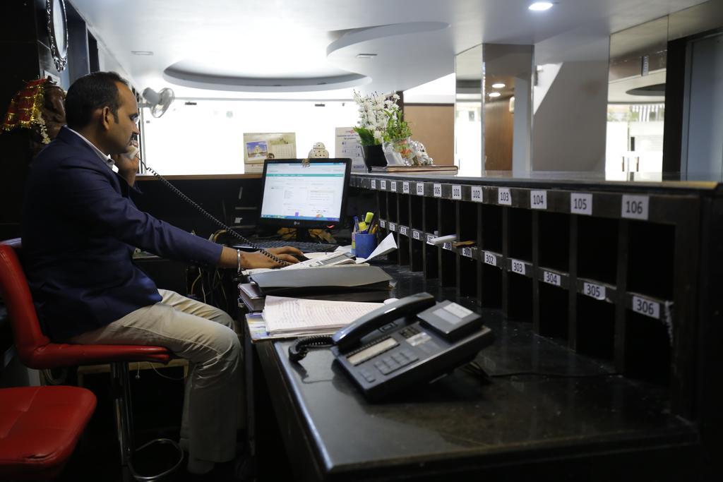 Stay At Hotel Pride, Delhi, Near Karol Bagh Metro Delhi (National Capital Territory of India) Extérieur photo